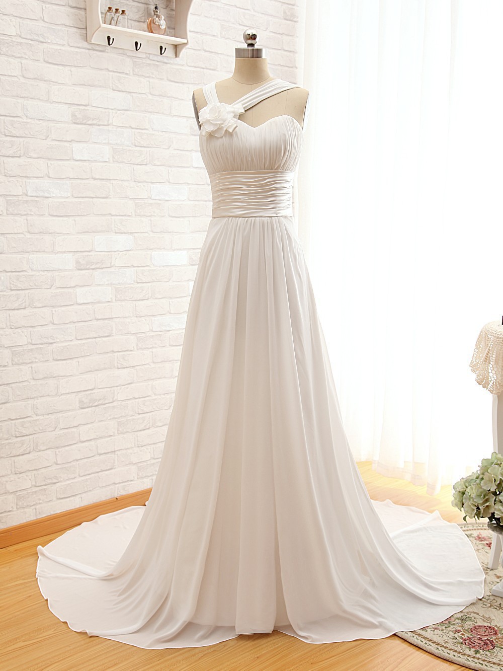 Sleeveless Off Shoulder Customize Floor Length Chapel Train Long Lace-up Wedding Dresses Bridal Gown