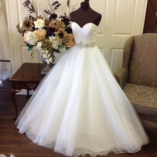 Sweetheart Organza Princess Bridal Wedding Dresses Ball Gowns 2016
